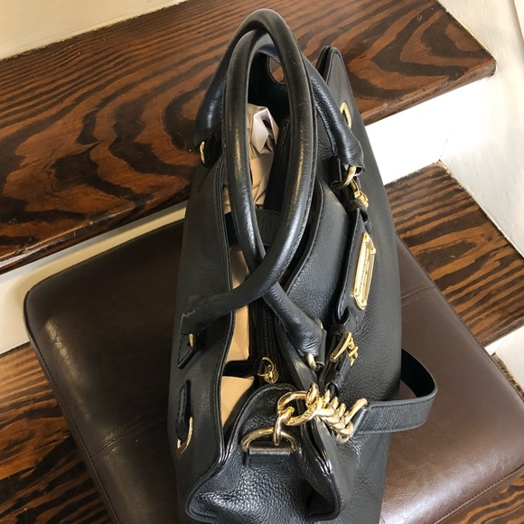 MICHAEL KORS Tumbled Black Leather Crossbody Satchel Gold Hardware - Picture 7 of 14